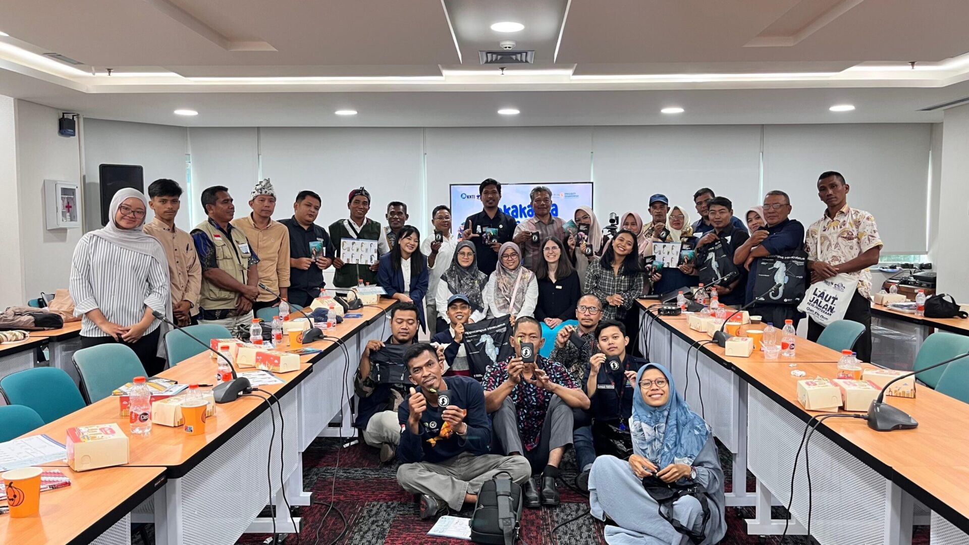 SIARAN PERS Nelayan dan Peneliti Bersinergi Demi Keberlanjutan Kuda Laut dan Ekosistem Pesisir Indonesia